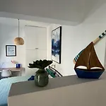 Ilios And Nero خانيا