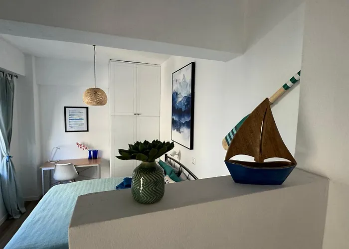 Ilios And Nero La Canée