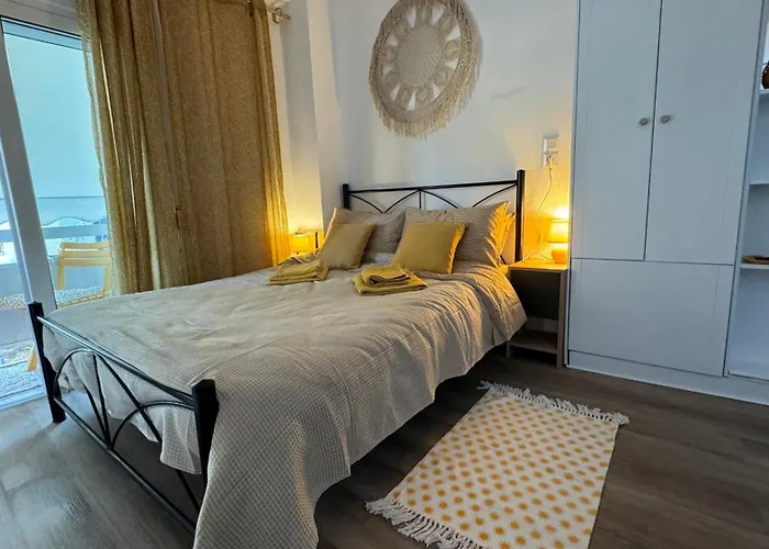 Ilios And Nero ハニア